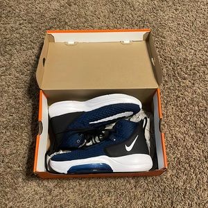 Nike Zoom Rize TB Dark blue color size 7.5 USA